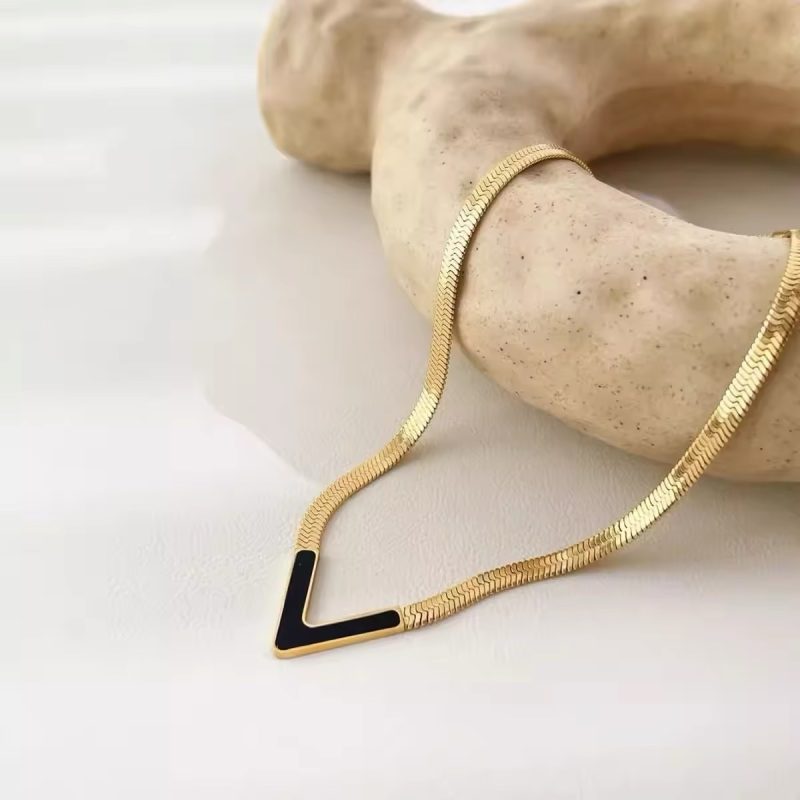 V-Shaped Serpent Chain - Image 2